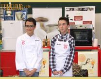 Mario y Bruno (Concursantes Master Chef Junior) preparados para cocinar