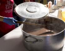 Chocolatada para la tercera edad