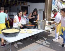 Comida popular ofrecida por la Peña Unión 76